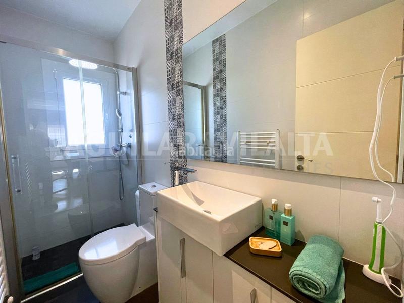 Foto aaf5b69d-30f4-4381-a809-f81461a5eb1c. Casa para dos familias con piscina en Vallromanes