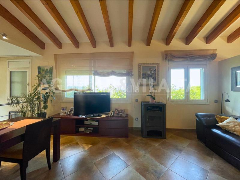 Foto c2f442d8-d720-4bd0-afc2-c480cf51a436. Casa para dos familias con piscina en Vallromanes