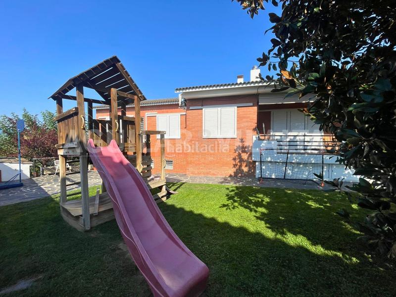 Foto c663adc9-485e-499f-bd0b-7376df2bed91. Casa para dos familias con piscina en Vallromanes