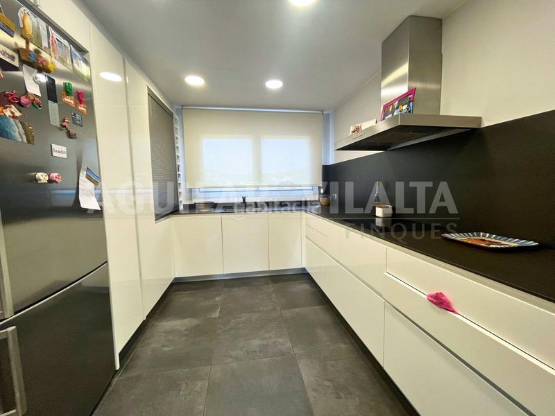 Foto cb548608-ba18-4c48-9bc0-89b97bd93adb. Casa para dos familias con piscina en Vallromanes