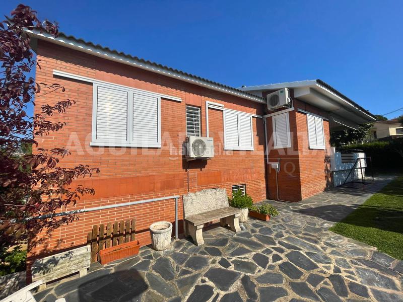 Foto d6994c60-1078-4fdf-bf38-0007b455b804. Casa para dos familias con piscina en Vallromanes