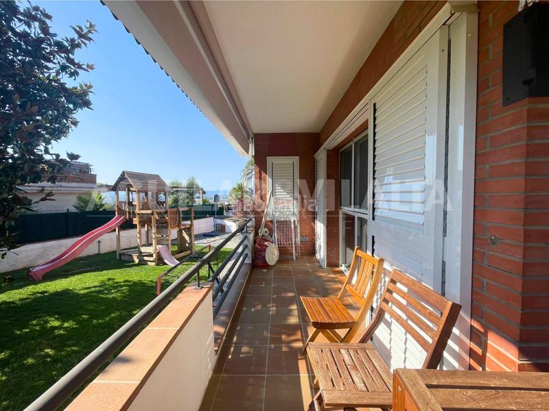 Foto d9ac916f-8c90-44fb-99fa-05d0156573e5. Casa para dos familias con piscina en Vallromanes