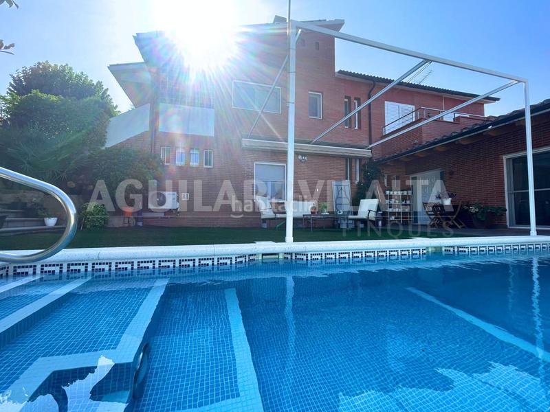 Foto ddf70640-cc8e-4524-8c3b-f6e37262e638. Casa para dos familias con piscina en Vallromanes