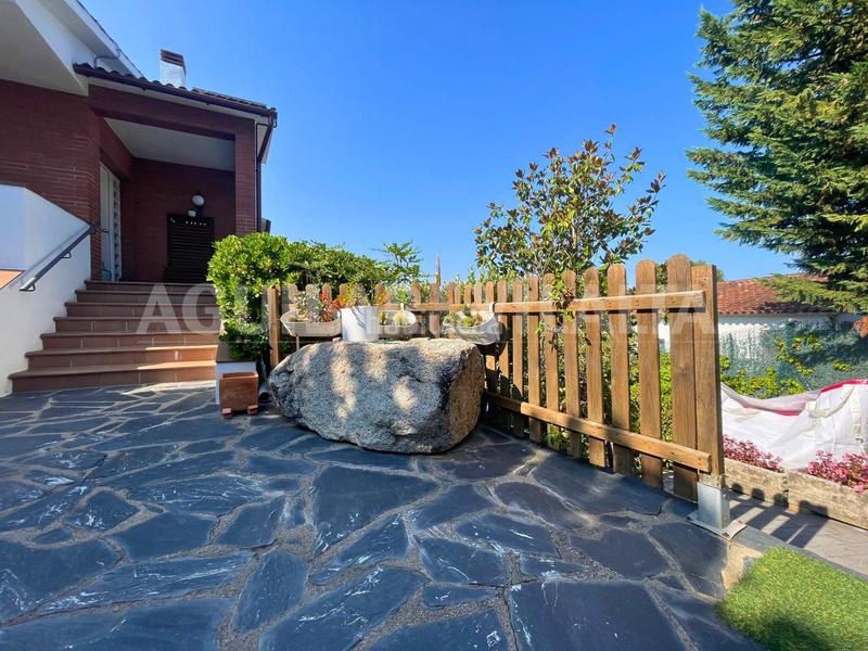 Foto fcaa0de6-7e83-4448-a65f-e7492159dee4. Casa para dos familias con piscina en Vallromanes