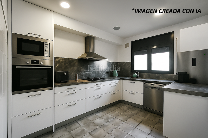 Foto 09bc0b17-8971-45bb-9a26-2a903ea0b20a. Casa adosada casa amplia con piscina en el centro en Granollers