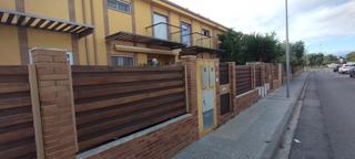 Semi detached house in Carrer moscú 59. Chalet vilafortuny