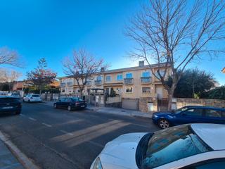 Maison jumelée  Carrer moscú. Chalet vilafortuny .