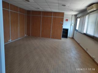 Alquiler Oficina en Constantí. Oficina económica