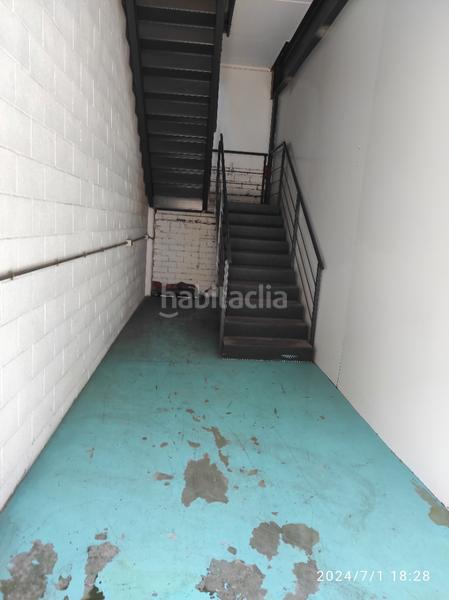 Foto b8999293-da9a-4244-912f-a96da7cdb1d6. Lloguer oficina amb calefacció aparcament a Constantí