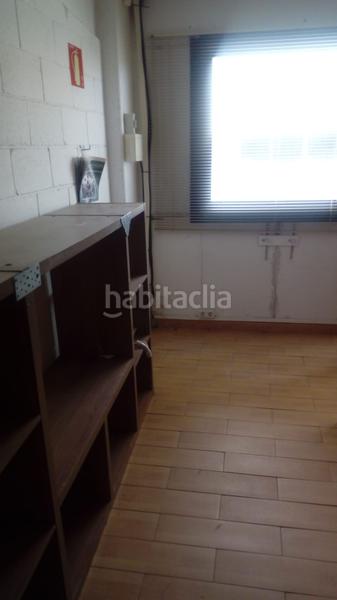 Foto e1e569fc-f6f4-4a03-858d-691c023deb56. Lloguer oficina amb calefacció aparcament a Constantí