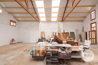 Btiment  usage industriel dans Passatge de grau 2. Nave industrial singular