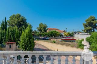 Chalet à Carrer salvador espriu 5. Tu refugio en tarragona- octubre con precio promocional!!!!! con