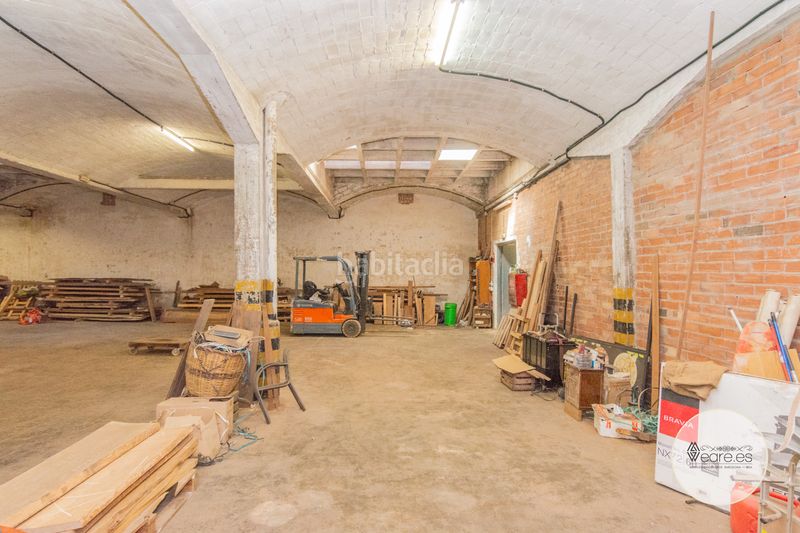 Foto 7dfc0ae6-9f5d-4fda-bc3b-77c921b0e6c9. Local comercial a Sant Antoni Barcelona