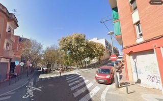 Lloguer Casa aparellada a El Raval. Casa / chalet pareado en alquiler en avenida santa rosa 40, sant