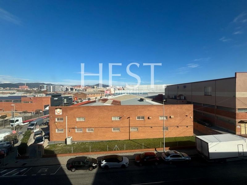 Foto e31dad44-ba1a-4c82-a7e8-94ccec30db94. Nau industrial a Les Planes Sant Joan Despí