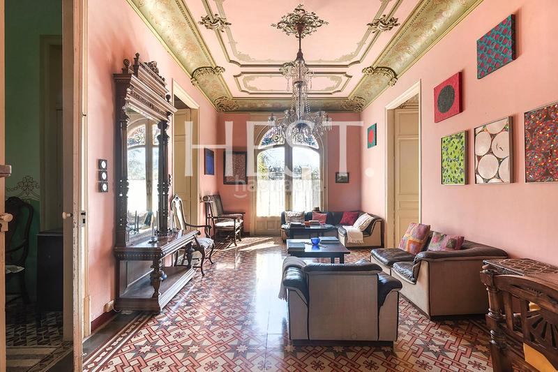 Foto 8bfc2423-17df-4bef-958c-1a9c4275cb84. Chalet finca modernista con vistas inigualables a vallvidrera -tibidabo en Barcelona