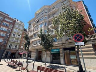 Lloguer Local Comercial  Carrer de rubinstein. Sant gervasi decassoles / mercat