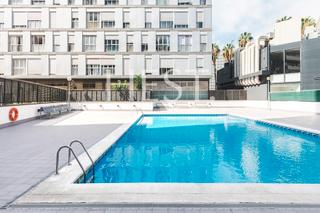 Piso  Carrer de la mineria. Luminoso piso de 67m con terraza y piscina  zona plaa cerd