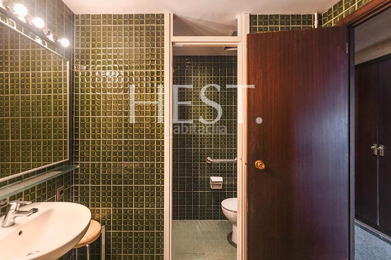 Foto a8297a98-978e-4b30-86c6-76c174c0b2f4. Piso amplia y luminosa vivienda con terraza en sant gervasi en Barcelona