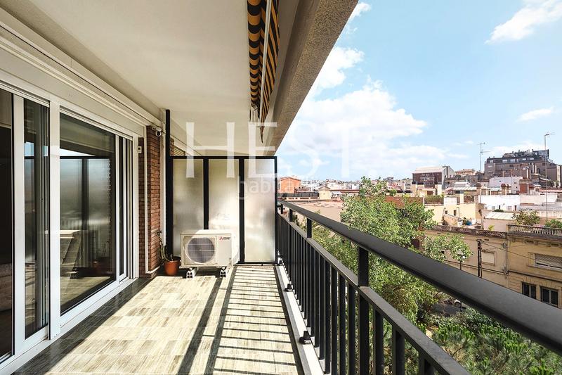 Foto b80af346-ea4e-4a05-87b9-463aa69f421c. Piso amplia y luminosa vivienda con terraza en sant gervasi en Barcelona
