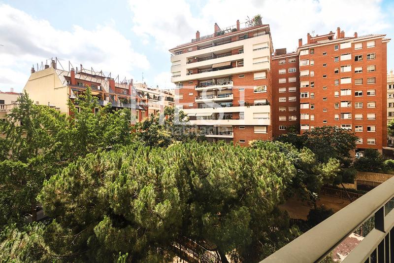 Foto deff179b-d057-47dc-a34e-f7b927067119. Piso amplia y luminosa vivienda con terraza en sant gervasi en Barcelona