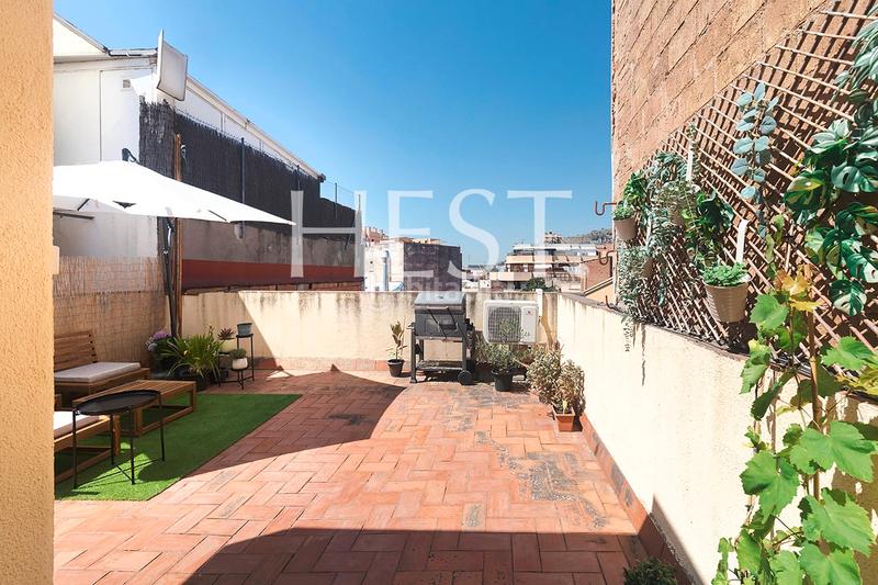 Foto 278d5d67-192a-48ab-8413-98fb34359124. Piso exclusivo y encantador piso semi-ático en el corazón de Sarrià, en Barcelona
