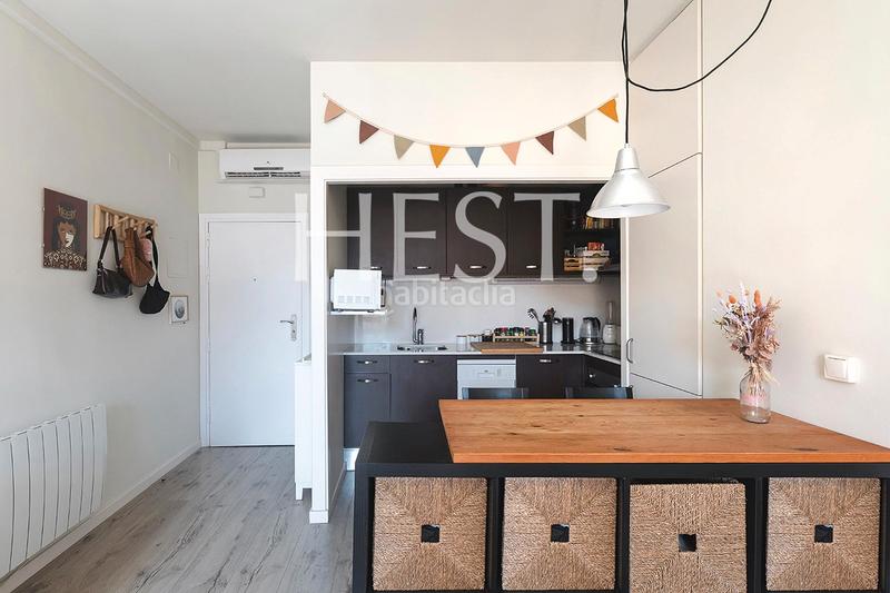 Foto ce1f0f07-c385-475d-93d3-d05b89b03fe1. Piso exclusivo y encantador piso semi-ático en el corazón de Sarrià, en Barcelona