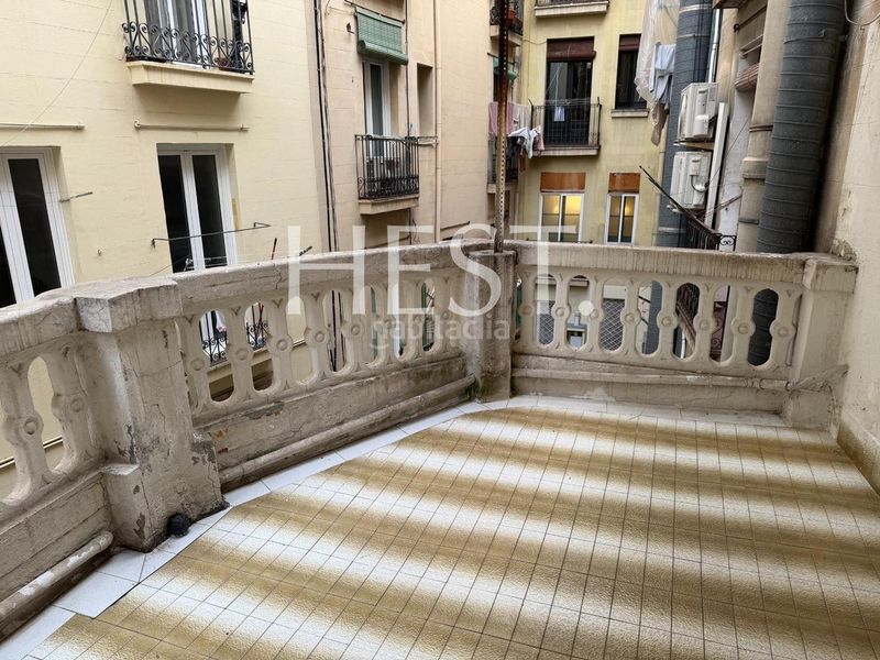 Foto 11eba629-7cc3-4827-af55-973153850fee. Pis a Raval Barcelona