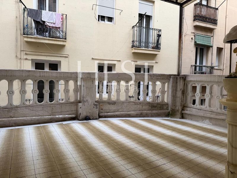 Foto 54722228-ff84-4baa-8e7e-4102b602089f. Pis a Raval Barcelona