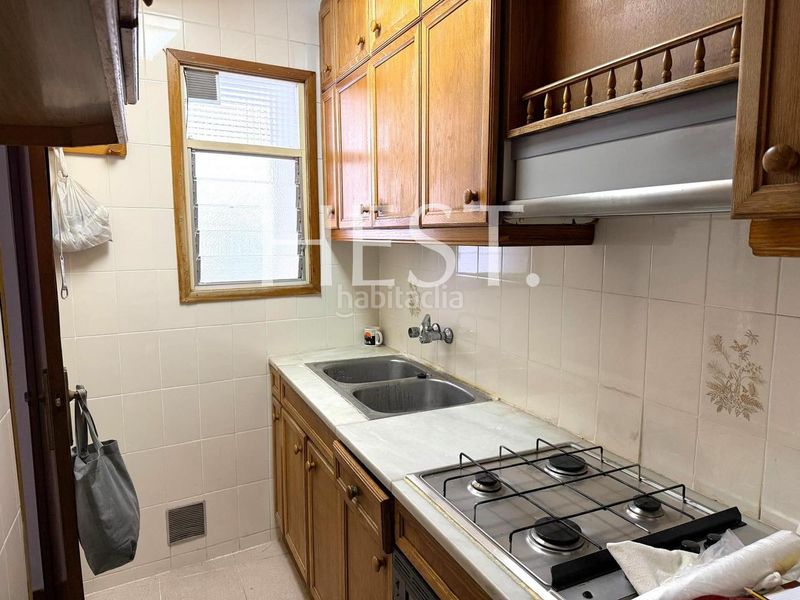 Foto b49a1939-de50-42e1-8b70-9747a6c4d567. Pis a Raval Barcelona