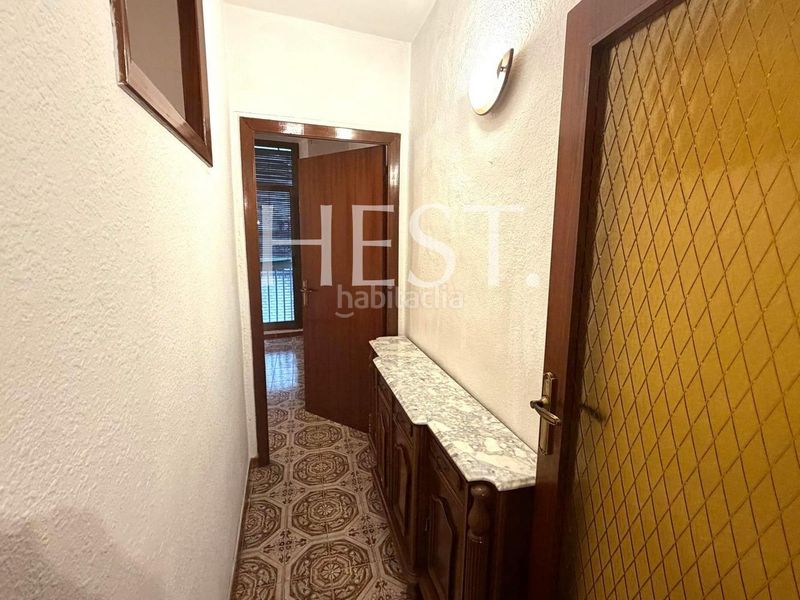 Foto d3f53121-2052-4961-821a-0592e084cd01. Pis a Raval Barcelona