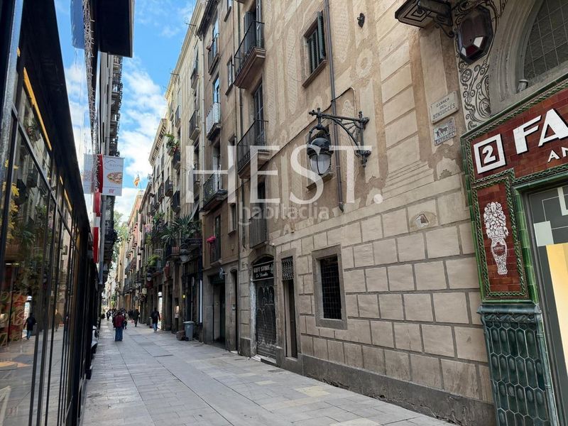 Foto de244bc8-42e9-42c2-aac1-e6802b19d0d4. Pis a Raval Barcelona