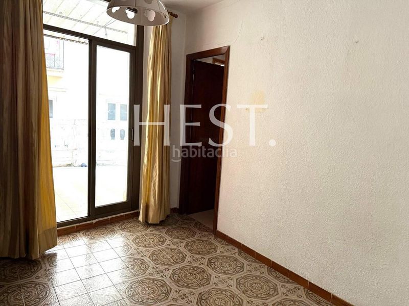 Foto eaff6150-1d63-433e-aa8d-cc83b7fa292e. Pis a Raval Barcelona