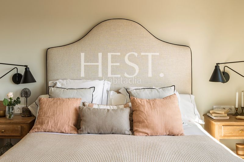 Foto 6d5892a6-21fe-4038-8f85-b529303947c7. Àtic amb xemeneia calefacció a Putget - Farró Barcelona