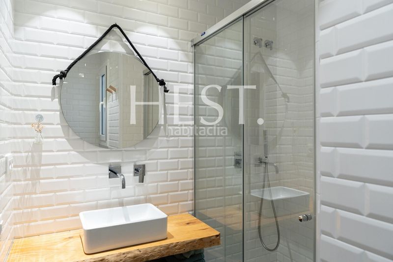 Foto 54041c26-b08b-46f2-b2c9-e8769feaee3a. Pis a Raval Barcelona