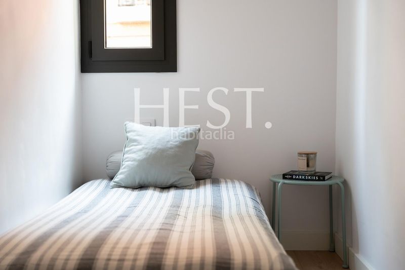 Foto 78a2bc16-8526-4203-939e-615ec891d61c. Pis a Raval Barcelona