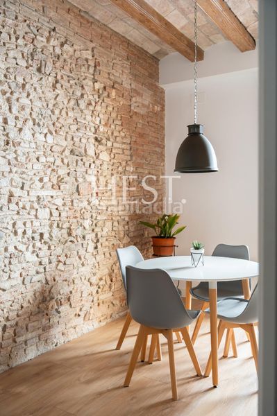 Foto 983d90a3-b611-4ebc-a09c-a3105e7c61d7. Pis a Raval Barcelona