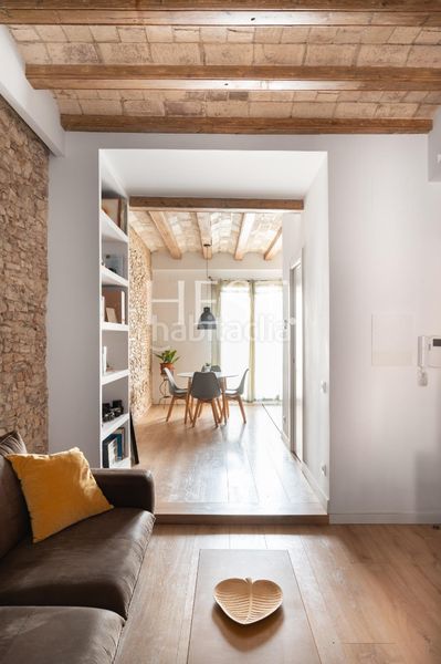 Foto cd9955ee-677e-4b02-85d6-bfdcaa272109. Pis a Raval Barcelona