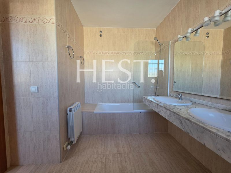 Foto 903fb753-a0ee-4157-b744-d396f61820e9. Casa adossada amb calefacció aparcament a Regueral - Prat d'en Forés Cambrils