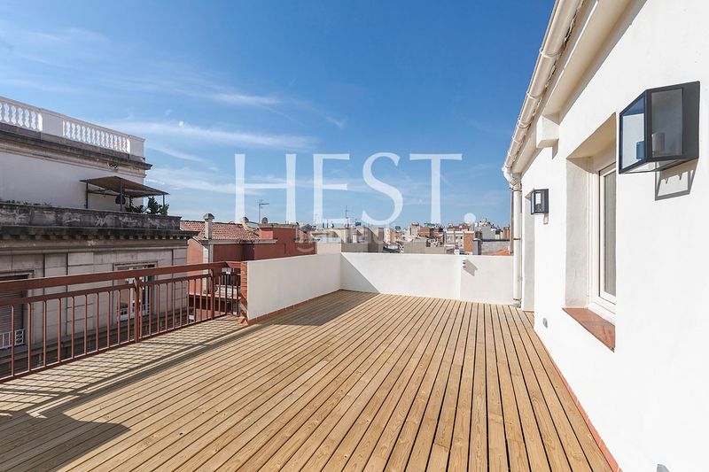 Foto 10039f3c-c8da-4c0f-ac2c-333e3d3eca9f. Àtic amb calefacció a Sant Gervasi - Galvany Barcelona