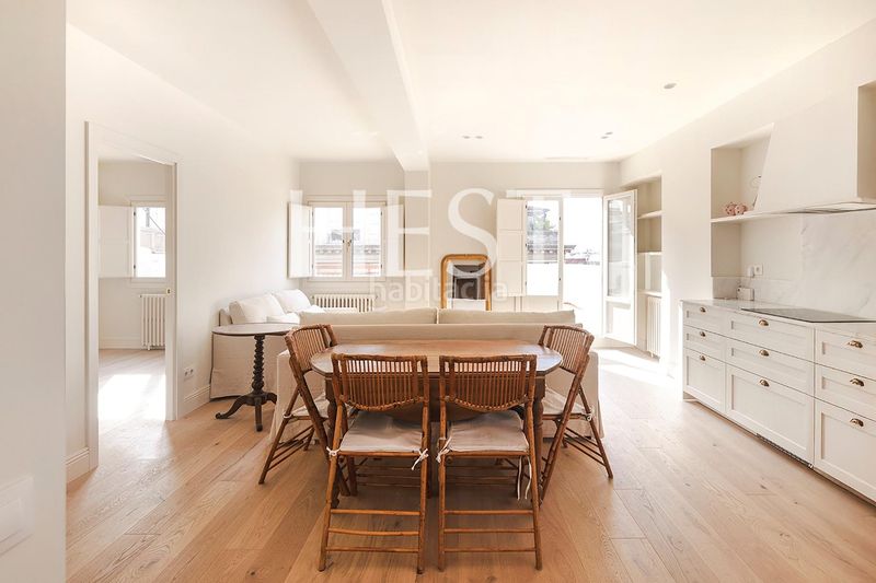 Foto 1d5f51aa-3381-4af4-9846-300a9e95db64. Àtic amb calefacció a Sant Gervasi - Galvany Barcelona