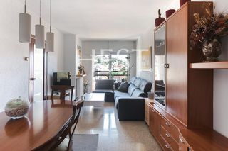 Pis  Carrer de gomis. Luminoso piso residencial en gomis