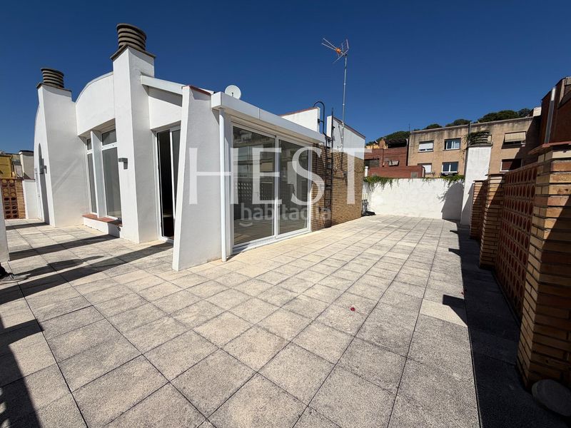 Foto ca80546a-569c-4348-bd98-457f09dda43a. Flat with heating pool in Putget - Farró Barcelona