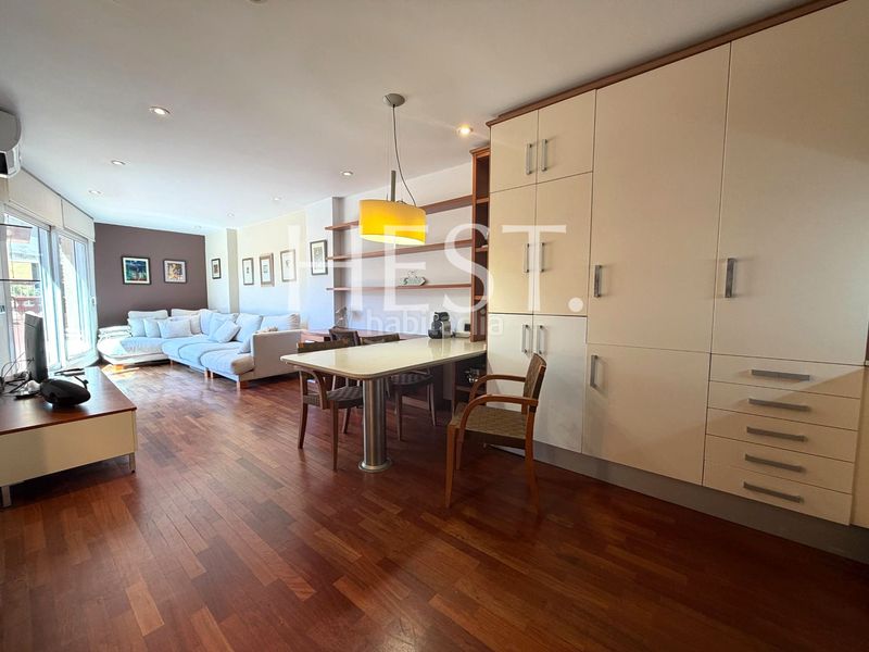 Foto fe0f14f9-0f8a-41e9-a456-c56046bb15a8. Flat with heating pool in Putget - Farró Barcelona