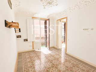 Piso  Carrer de benet mercadé. Esencia modernista en el corazón de gràcia