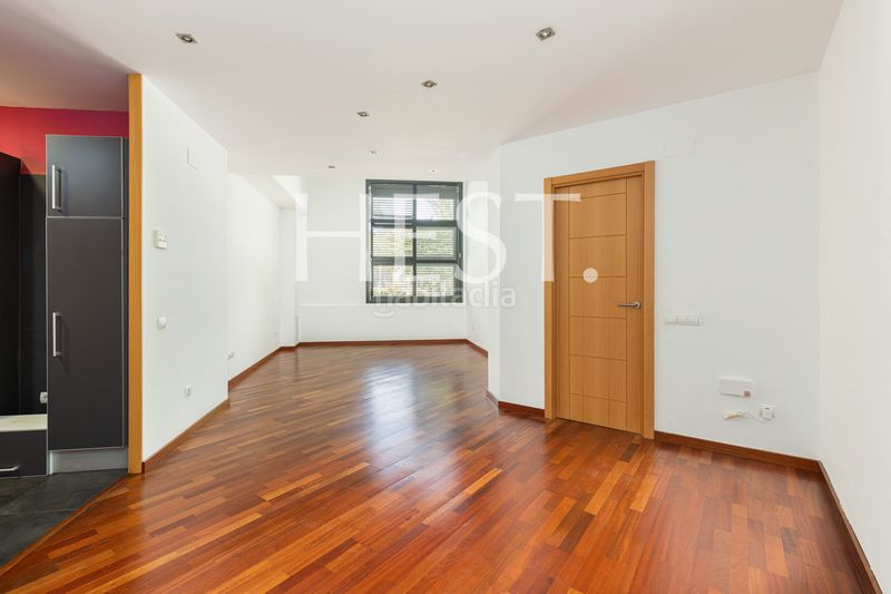 Piso  Carrer de pere iv. Exclusiva vivienda en una emblemática finca industrial rehabilit