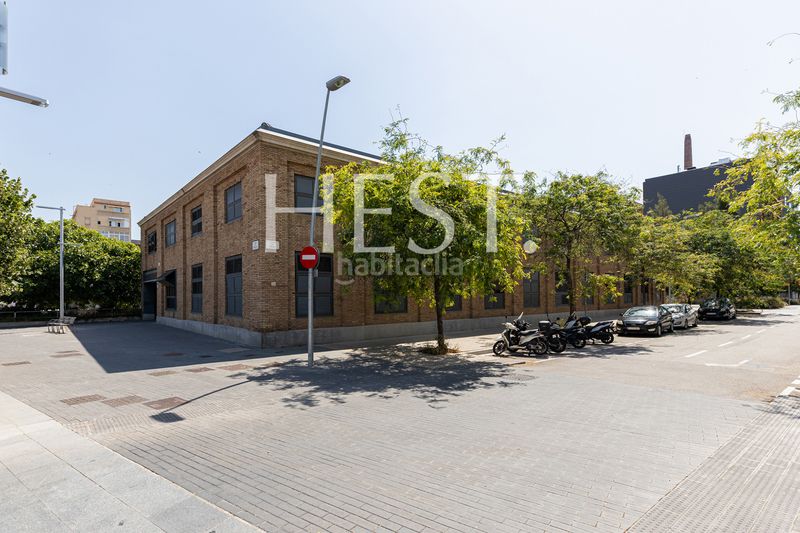 Foto e5dd2a4b-5229-4242-8530-b3f53bce55eb. Pis amb calefacció aparcament a Provençals del Poblenou Barcelona
