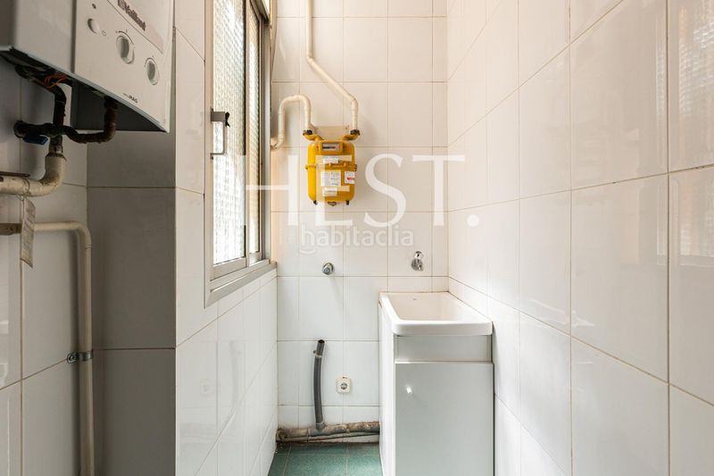 Foto 25771569-88d1-4006-8004-b64db6df0beb. Flat with heating parking in Sant Antoni Barcelona
