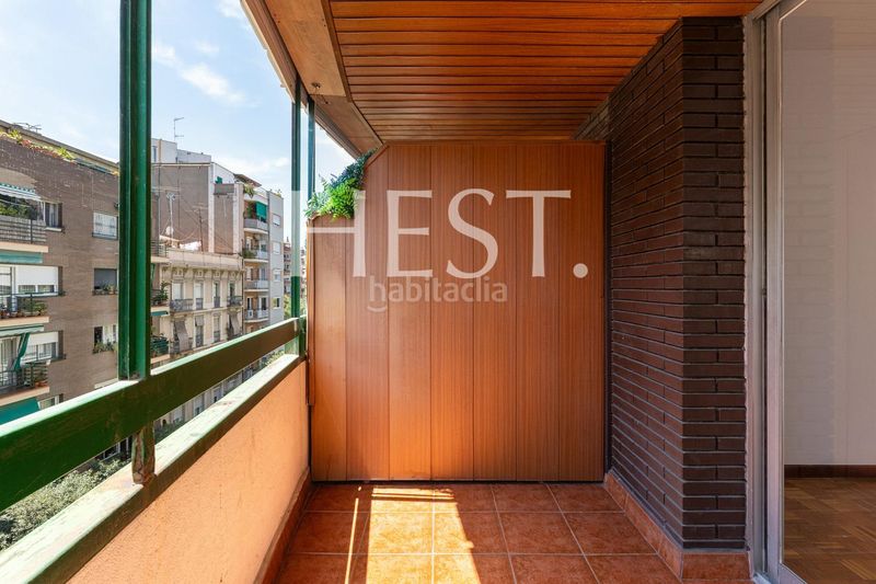 Foto 2760a784-9864-4f60-95ff-cd7450efe651. Flat with heating parking in Sant Antoni Barcelona