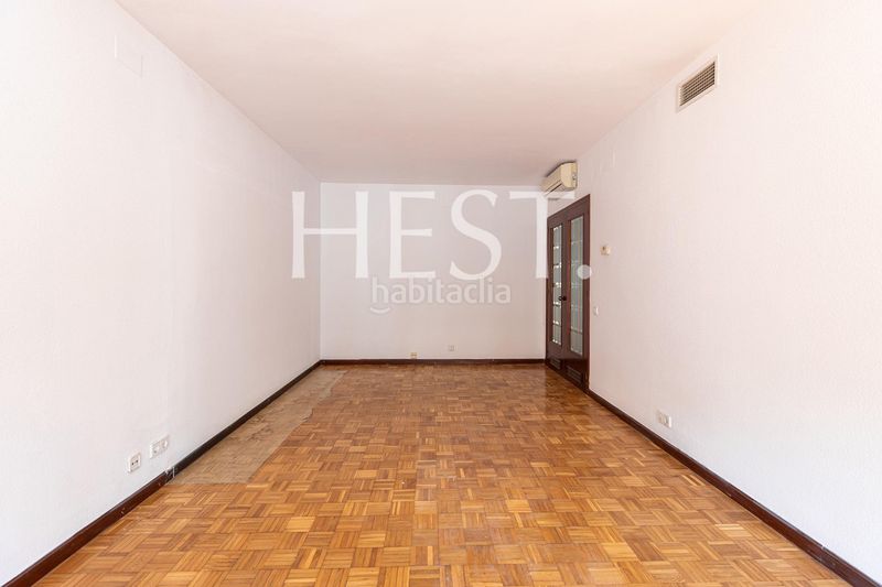 Foto c838ec76-c43d-4b4b-a6a4-75333695590a. Flat with heating parking in Sant Antoni Barcelona